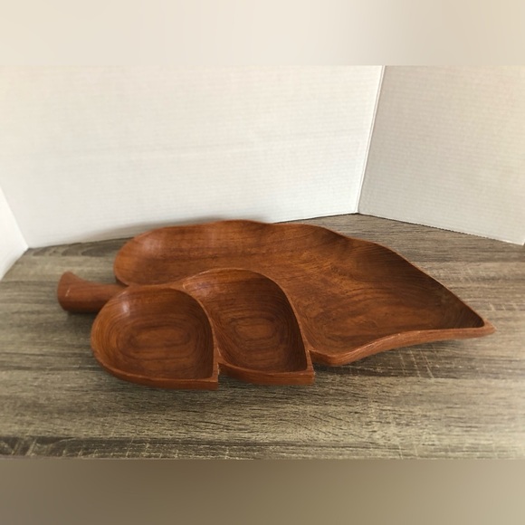 Vtg MCM Hand Carved Leaf Shaped Dish - Picture 3 of 16